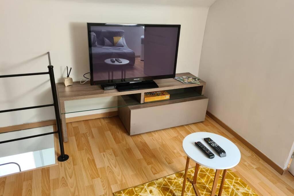 Ferienwohnung Au Petit Ravel Loft Cosy Au Coeur De La Nature Bernissart Exterior foto